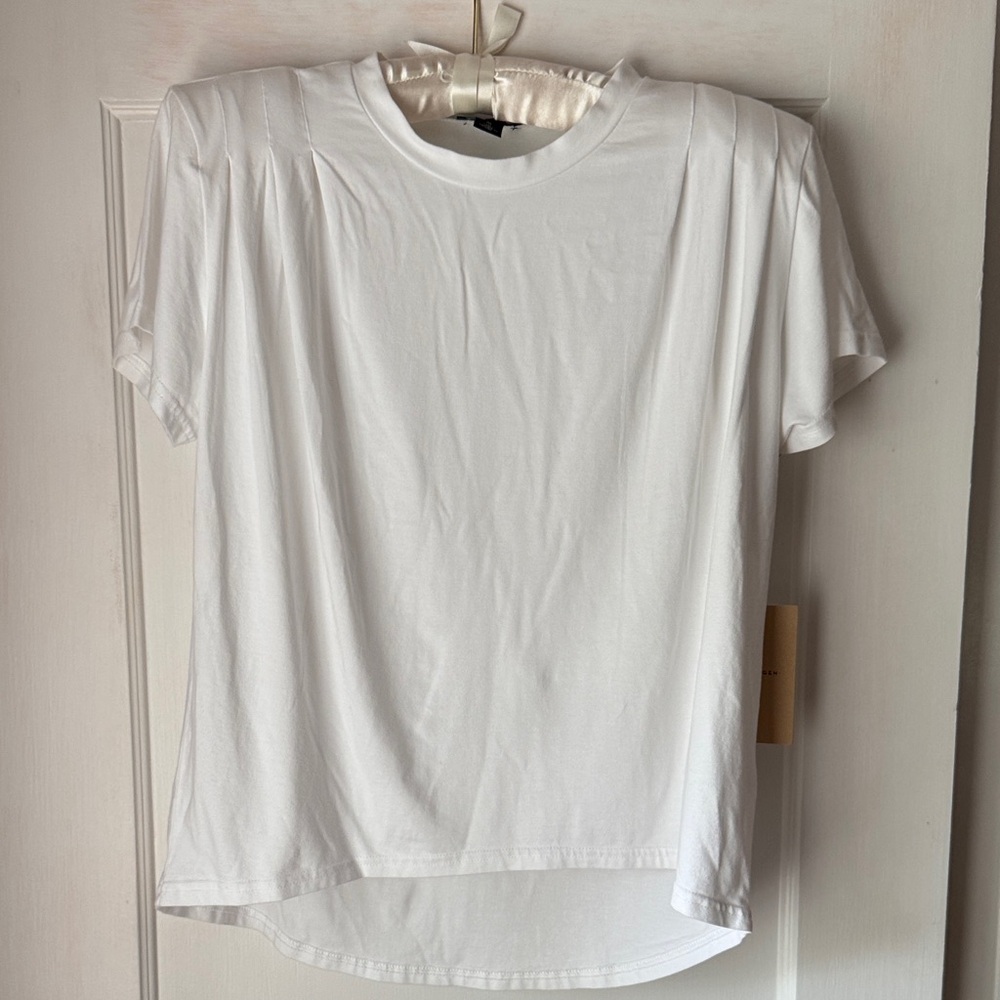 Halogen Tshirt with pleated shoulder detail and shoulder pads